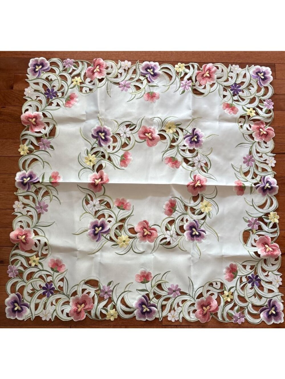 Embroidered 33" Floral Tablecloth Cutwork Pansy Design Lovely Dining Artful
